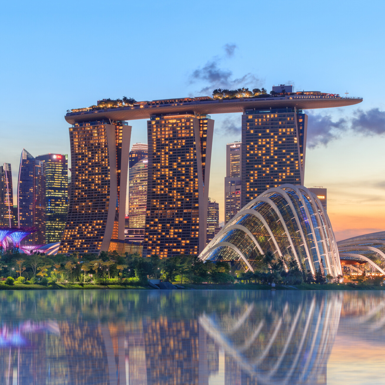 Contact Singapore skyline